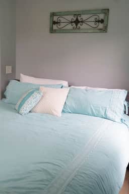 Affordable Auburn Duplex | King Bed | Pet Friendly - Image 2