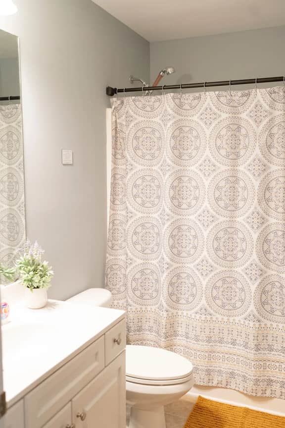 Affordable Auburn Duplex | King Bed | Pet Friendly - Image 4